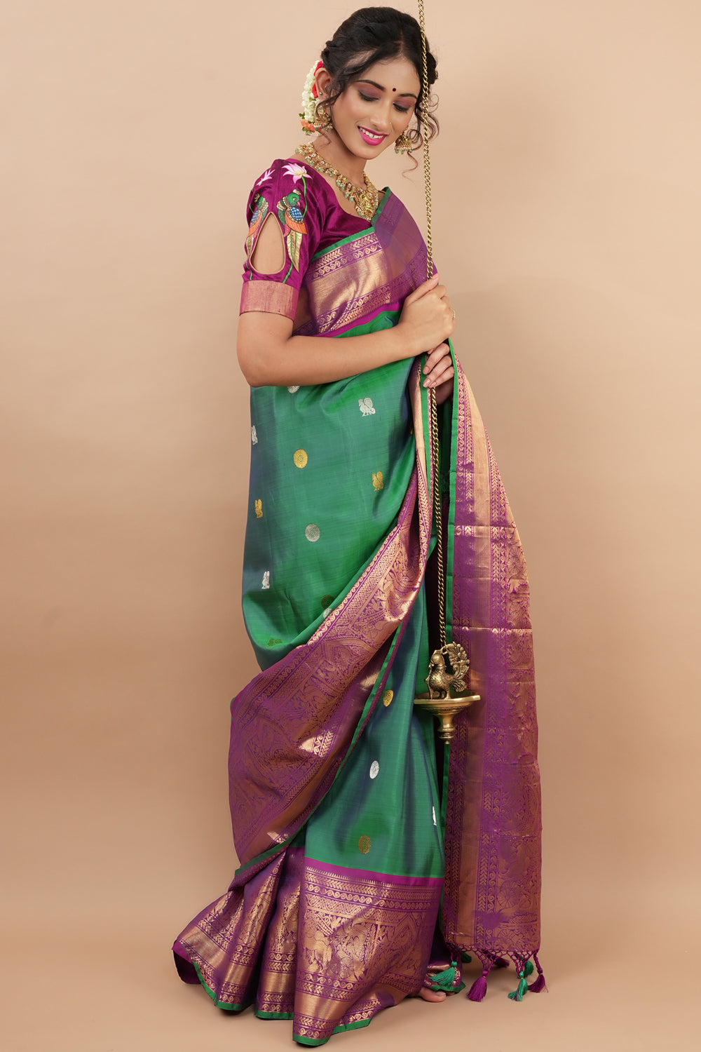 Gadwal Big Border Pure Silk saree in peacock Green dual tone with Violet Border | Silk Mark certified