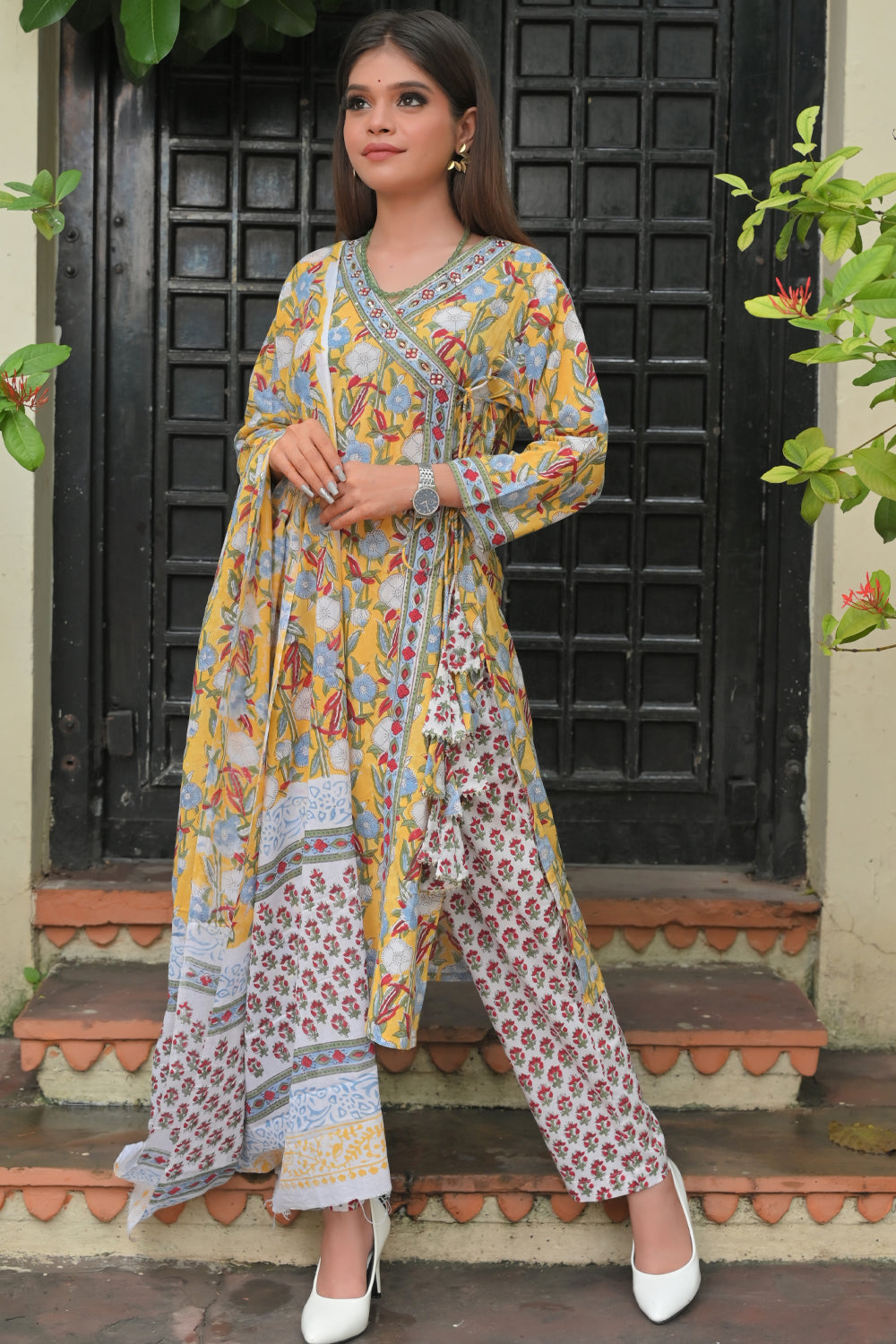 Daffodil 3 Piece Suit with Mulmul Dupatta | Made To Order