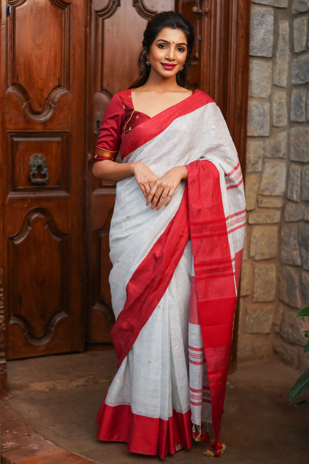 Chalk White and Red Linen by Linen Saree with thread Buttas