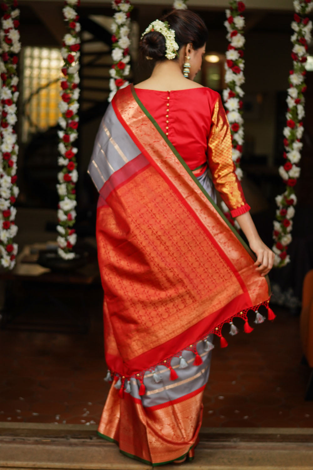 Gray Korvai Kanjivaram Pure Silk Saree with zari Stripes & wide Zari Border | SILK MARK CERTIFIED