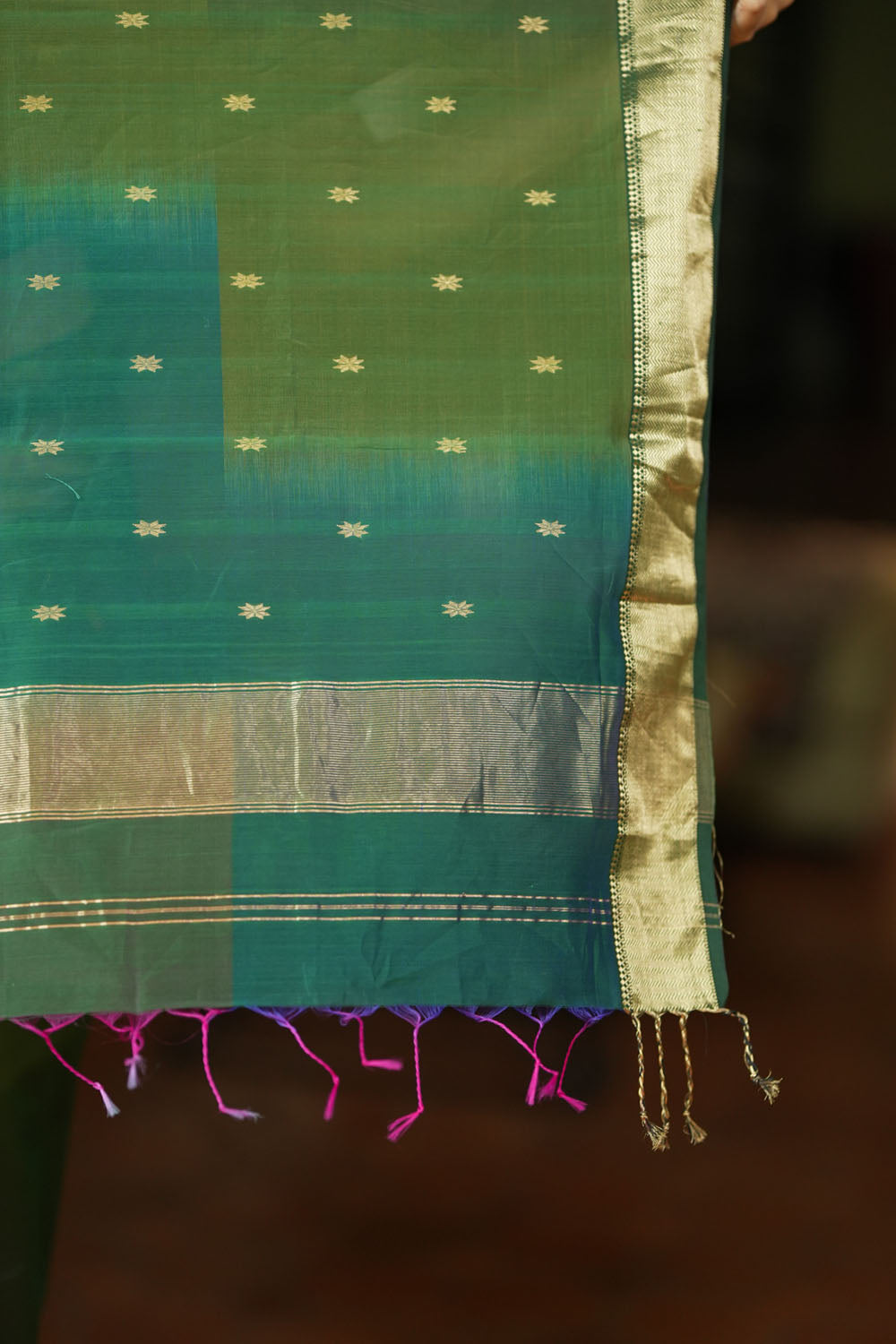 Green Handwoven zari Maheshwari Silk Cotton Saree in Multicolor with Checks Pattern