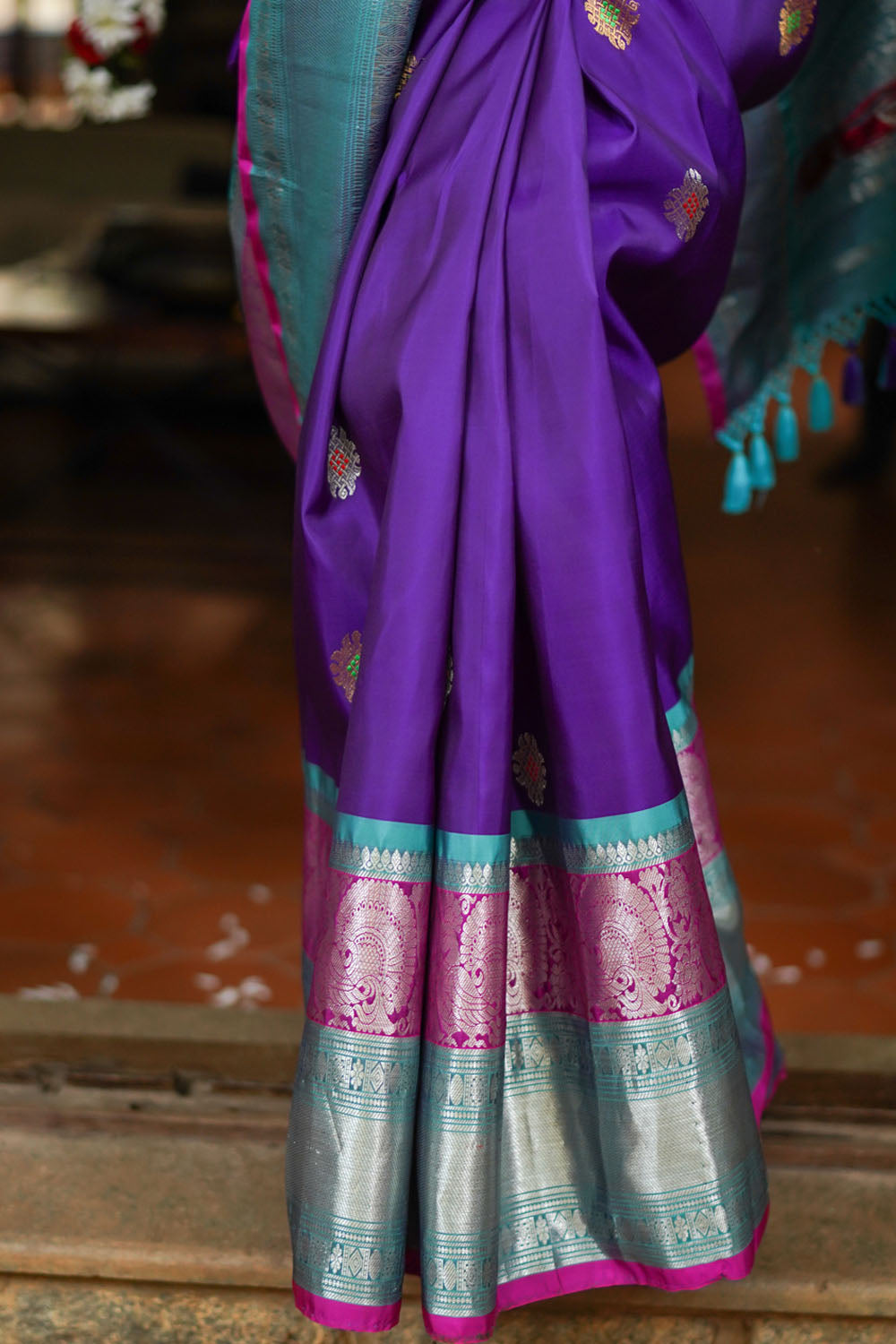 Purple Muggu design meenakari gadwal silk saree with two tone border / SILK MARK CERTIFIED