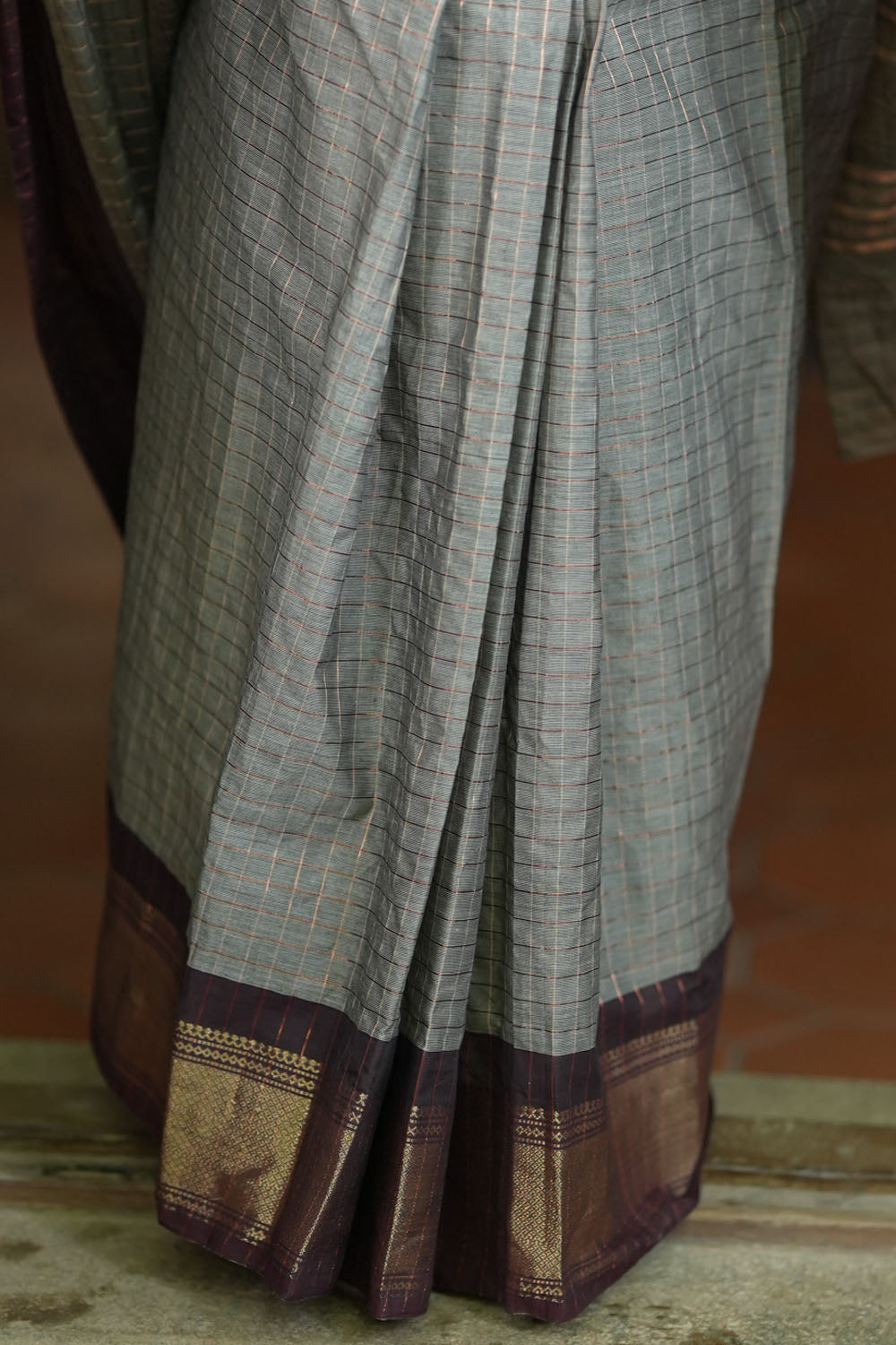 Grey & brown chettinadu Cotton Zari Checks Saree