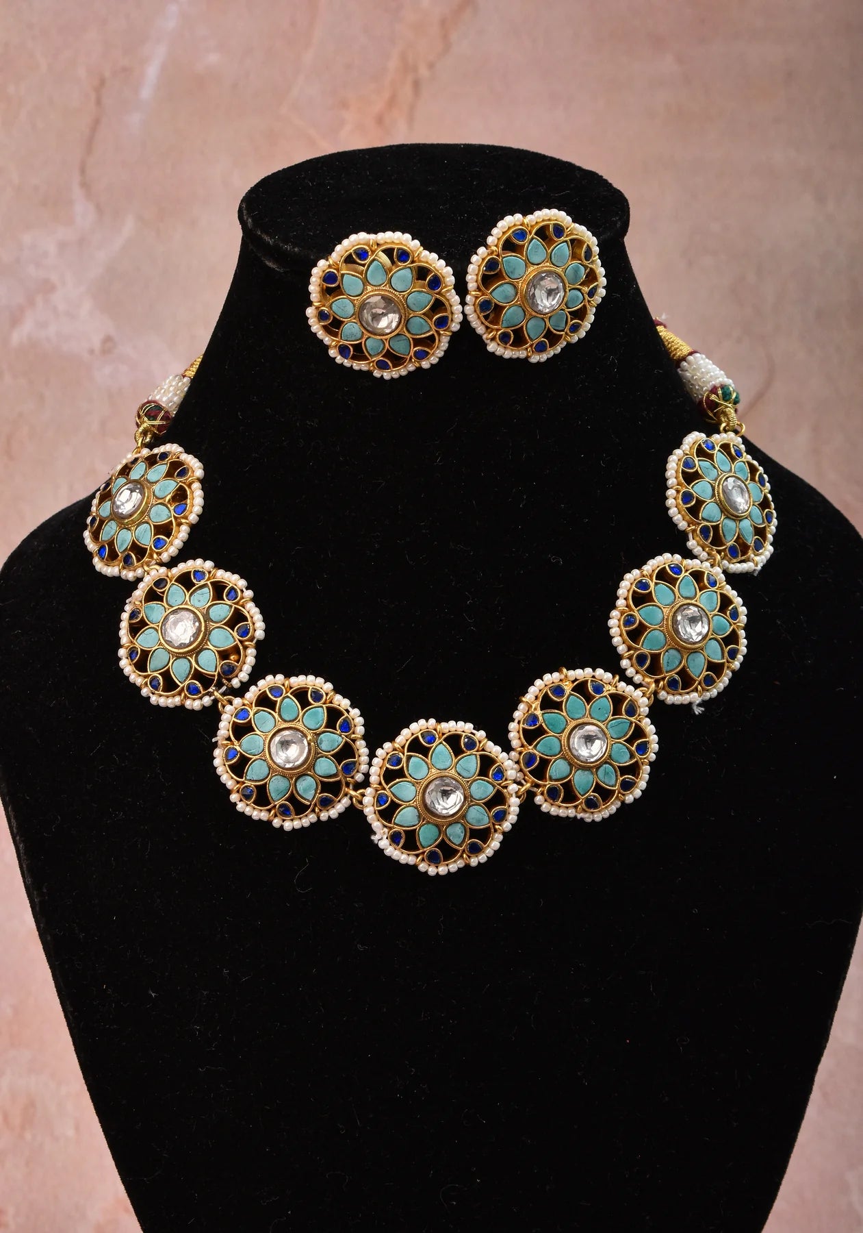 Exquisite Ahmedabadi kundan Floral Units Choker and Earrings Set