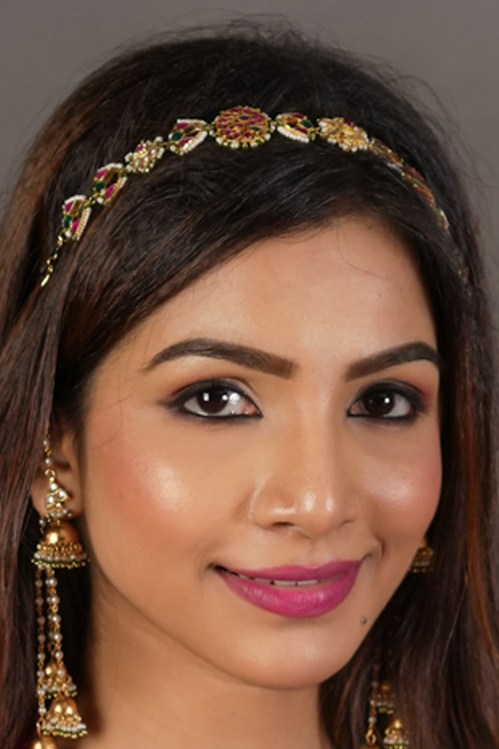 Jadau matha patti with kundan embellishment