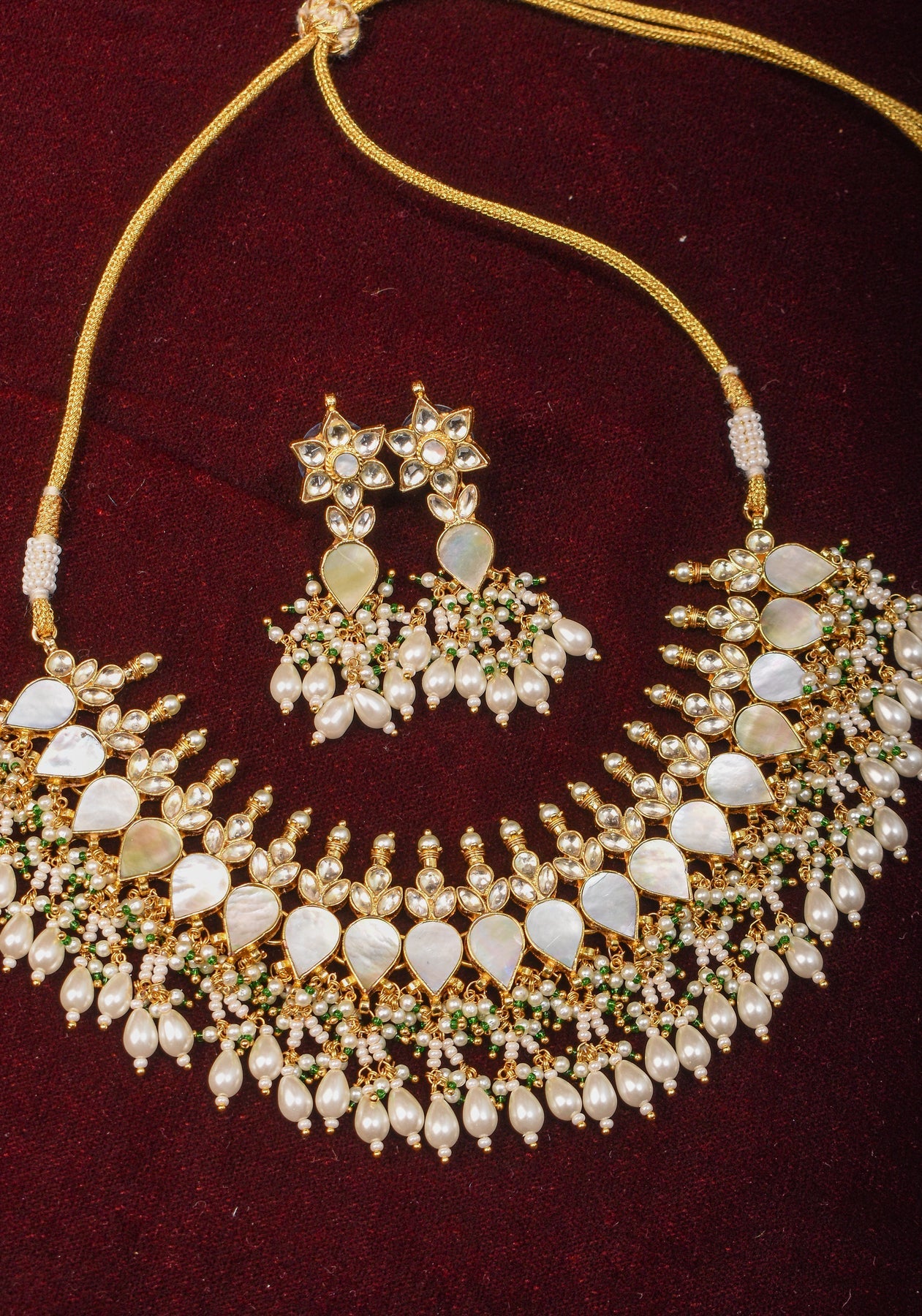 Ahmedabadi Jadau Mother of Pearls choker Set