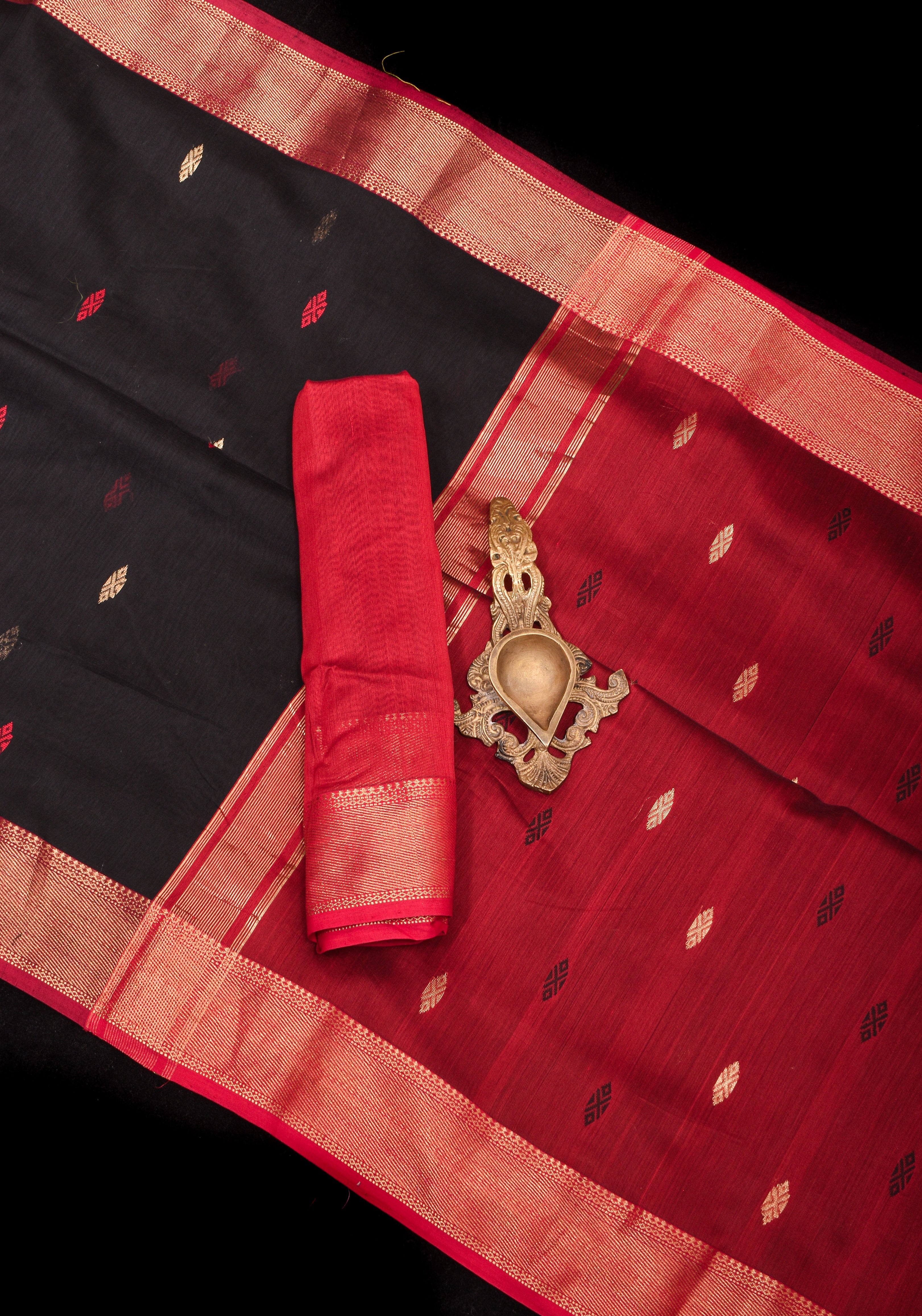 Black and Red  Handwoven Maheshwari Silk Cotton Saree with zari borders and contrast pallu