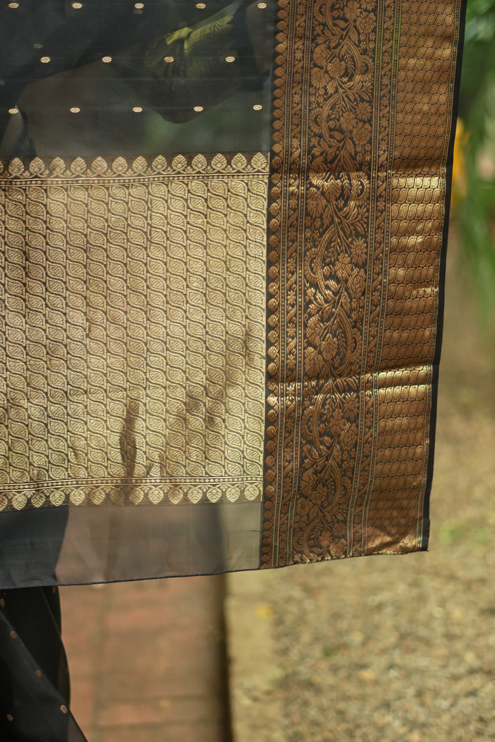 Chanderi Silk handwoven Saree with chunri butis and wide border