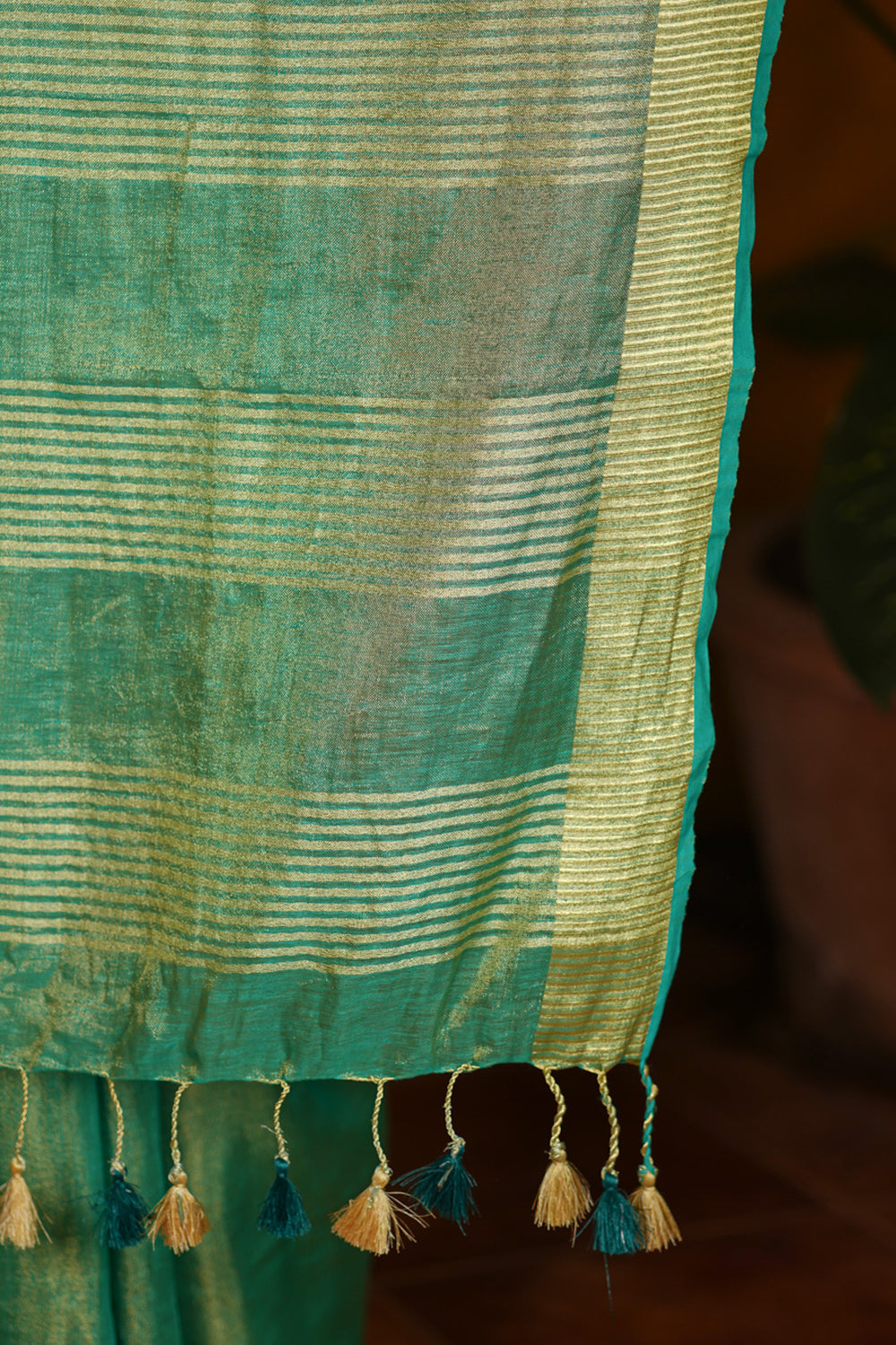 Rama Green and Gold Tissue  Linen Saree