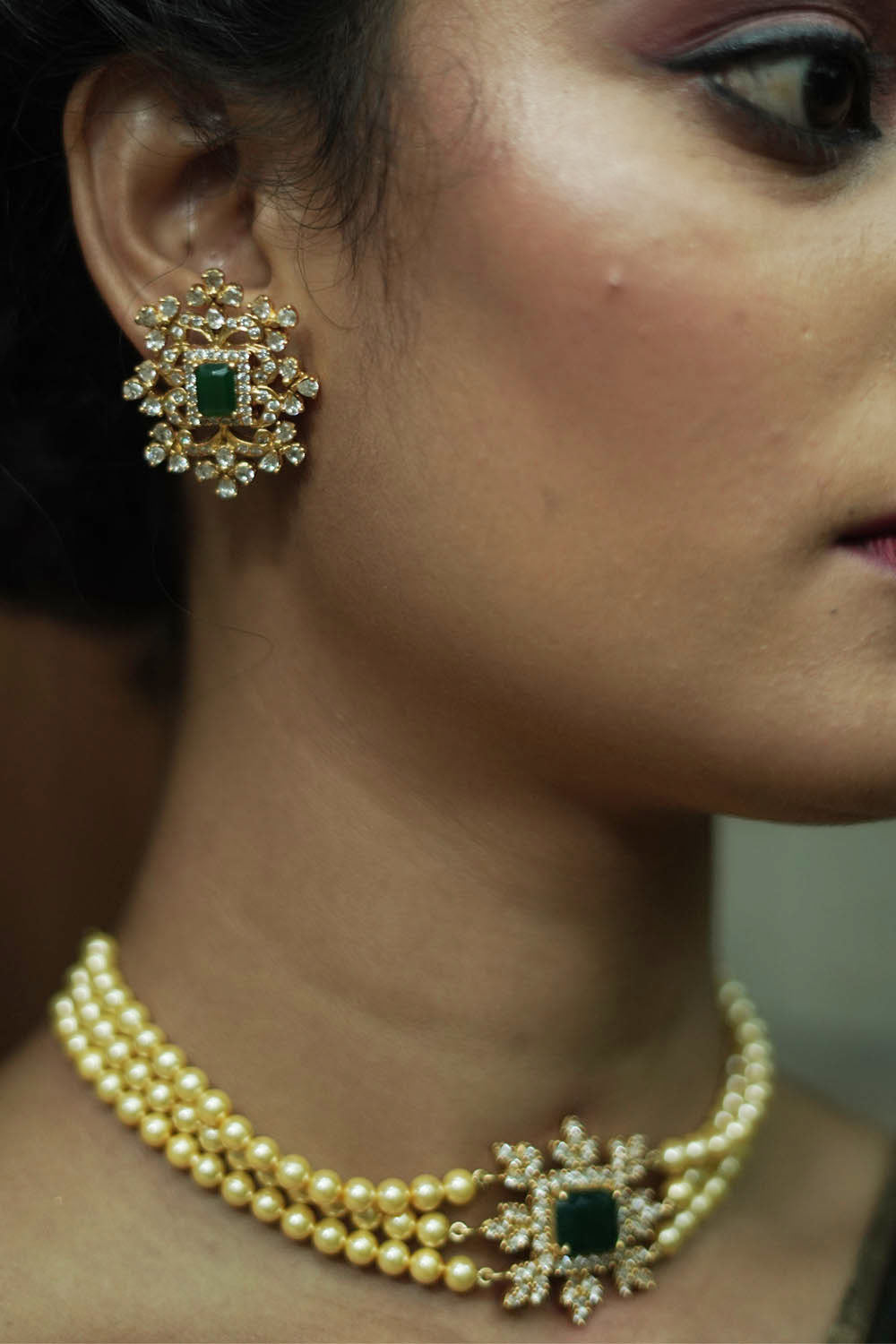 Zircon stones with pearl gold plated necklace with matching studs