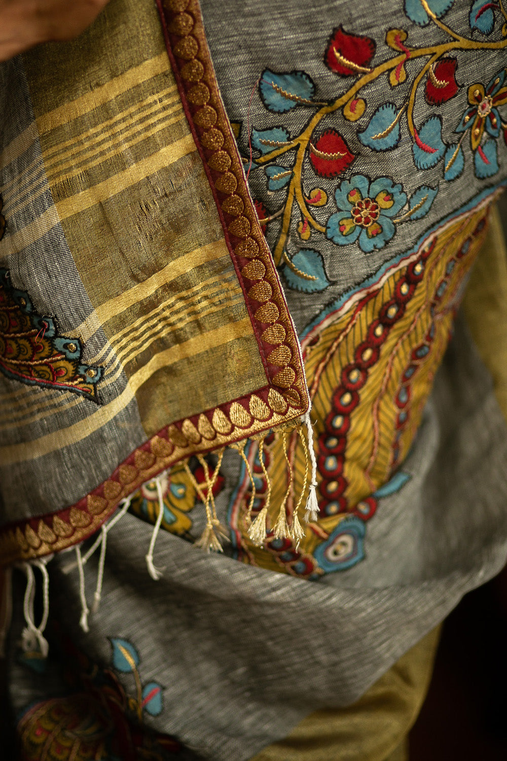 Grey Linen saree with tissue and maroon or red zari border and handpainted Kalamkari appliques - House of Blouse