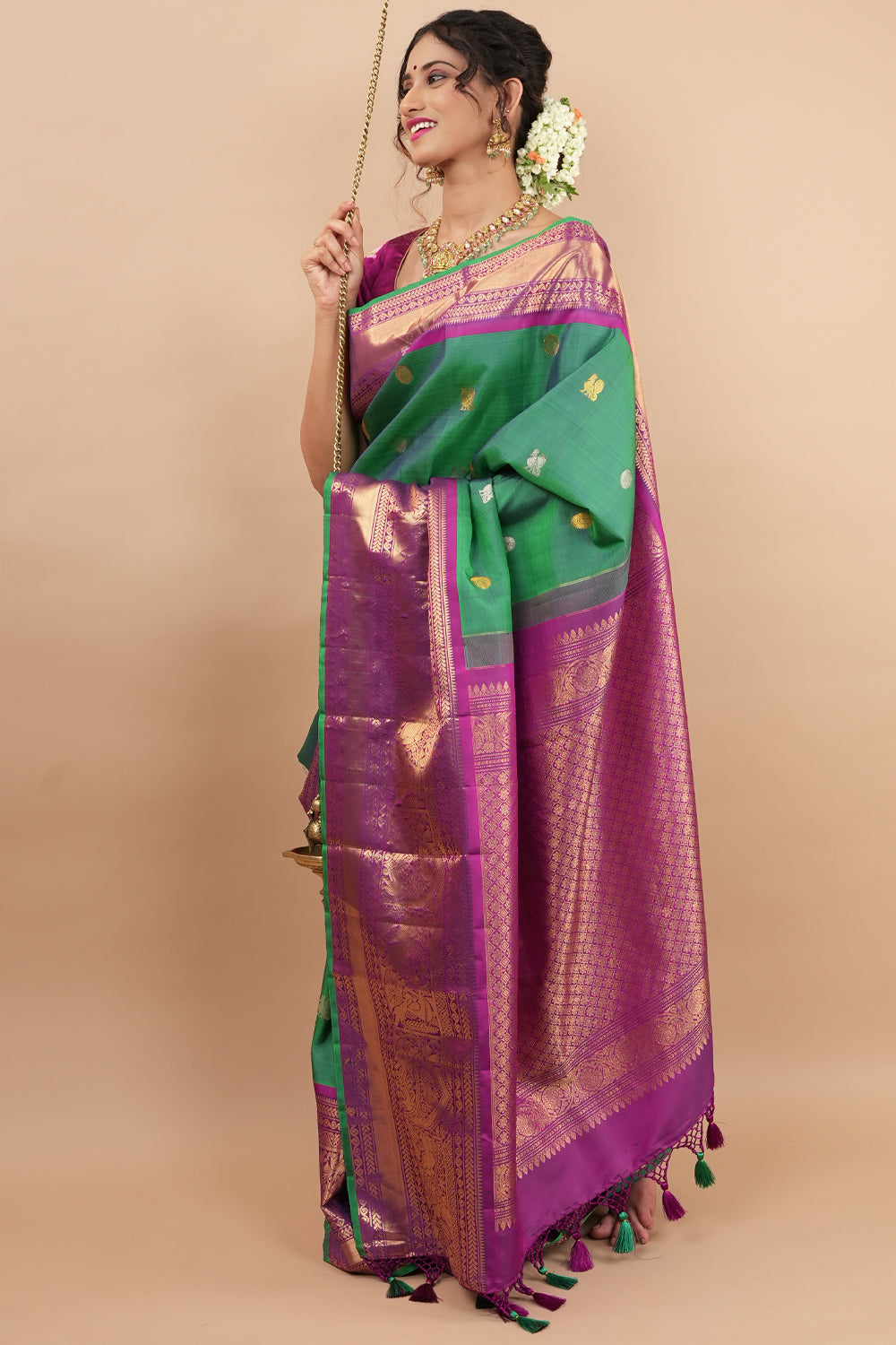 Gadwal Big Border Pure Silk saree in peacock Green dual tone with Violet Border | Silk Mark certified