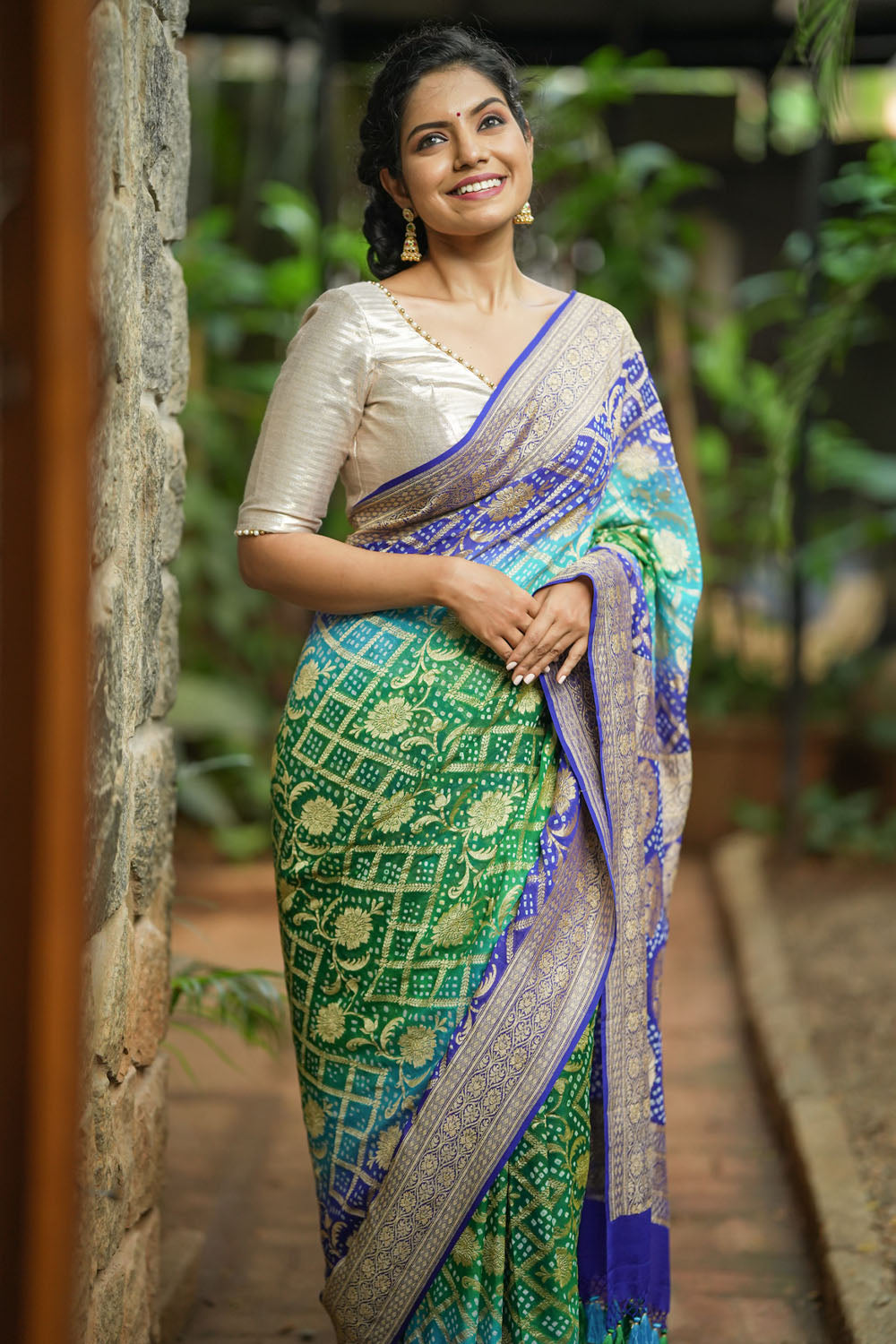 Authentic Hand Bandhej Banarasi Silk Georgette Saree in Green,Teal & Blue with Ombre jaal pattern| SILK MARK CERTIFIED