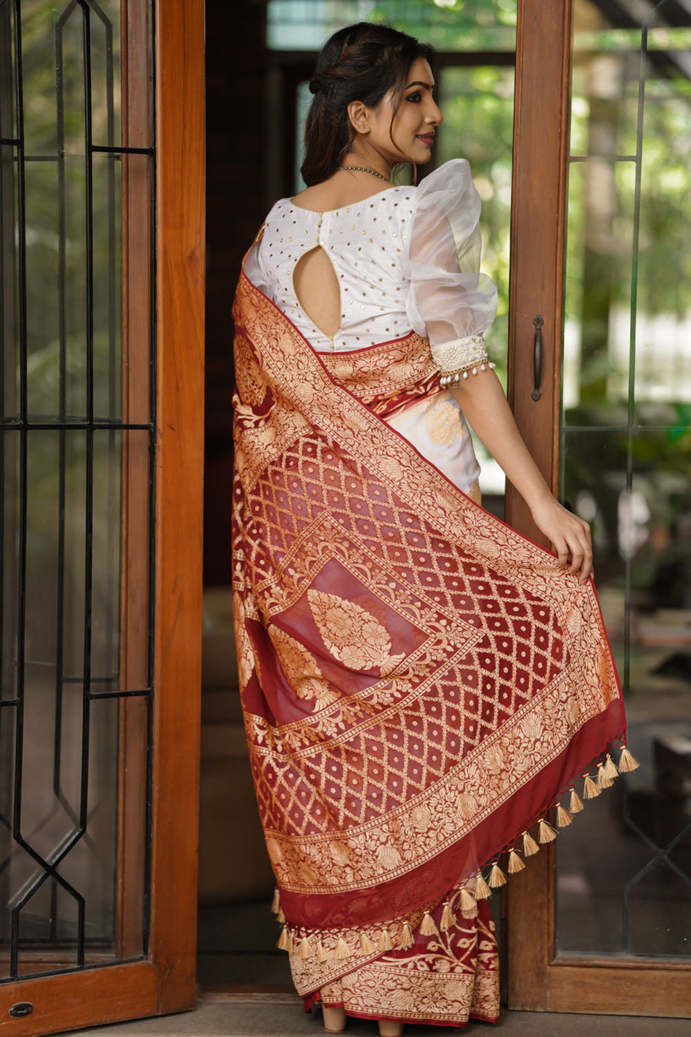 Thistle Pure Banarasi Georgette Saree with Embroidered Chikankari Styl –  Shobitam