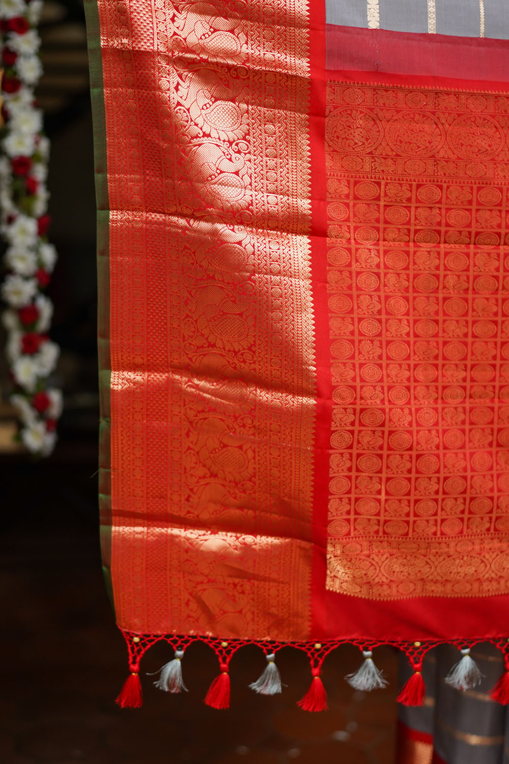 Gray Korvai Kanjivaram Pure Silk Saree with zari Stripes & wide Zari Border | SILK MARK CERTIFIED