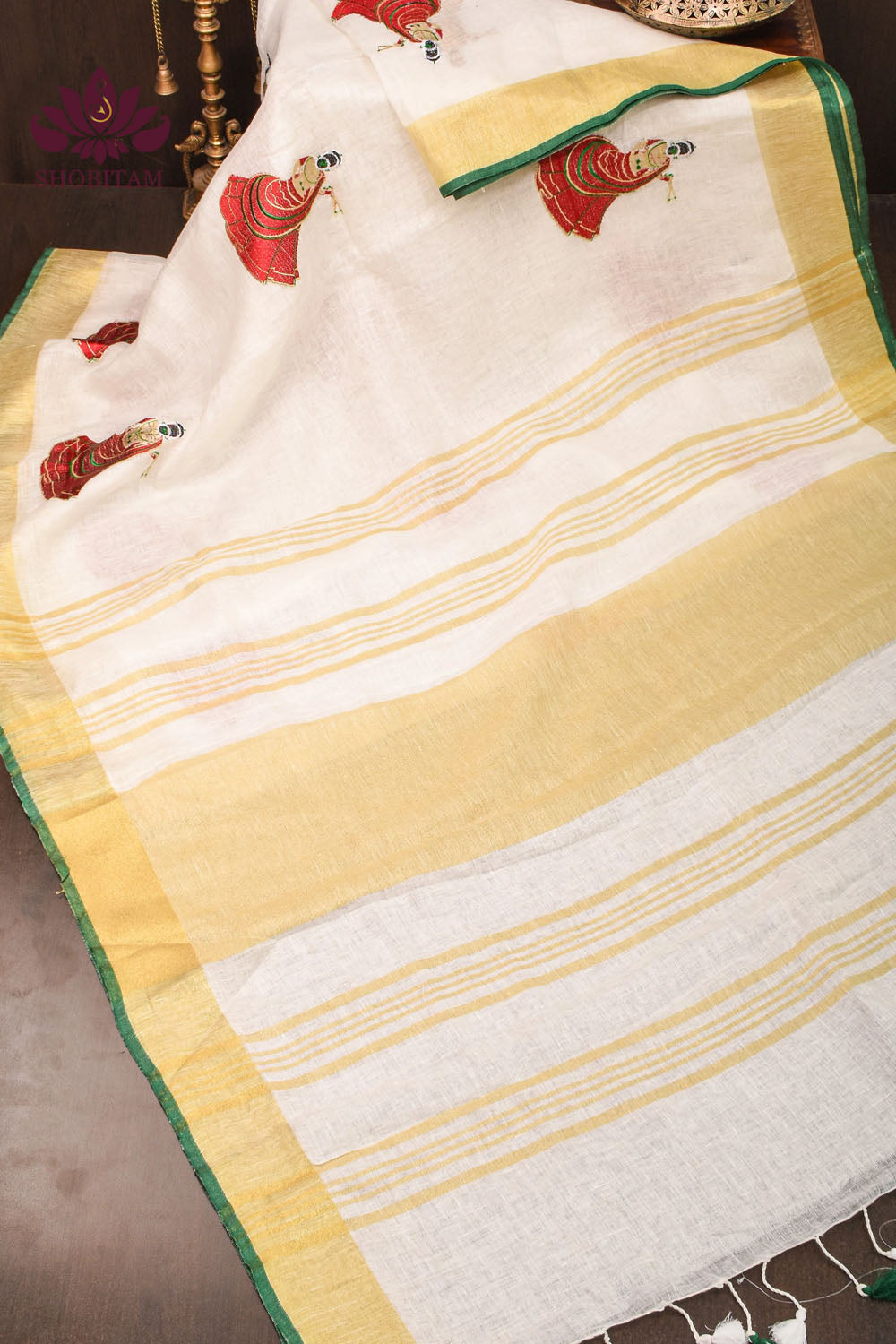 Vidya Balan Dandiya Embroidery on Off White Pure Linen by Linen Saree with Green Borders