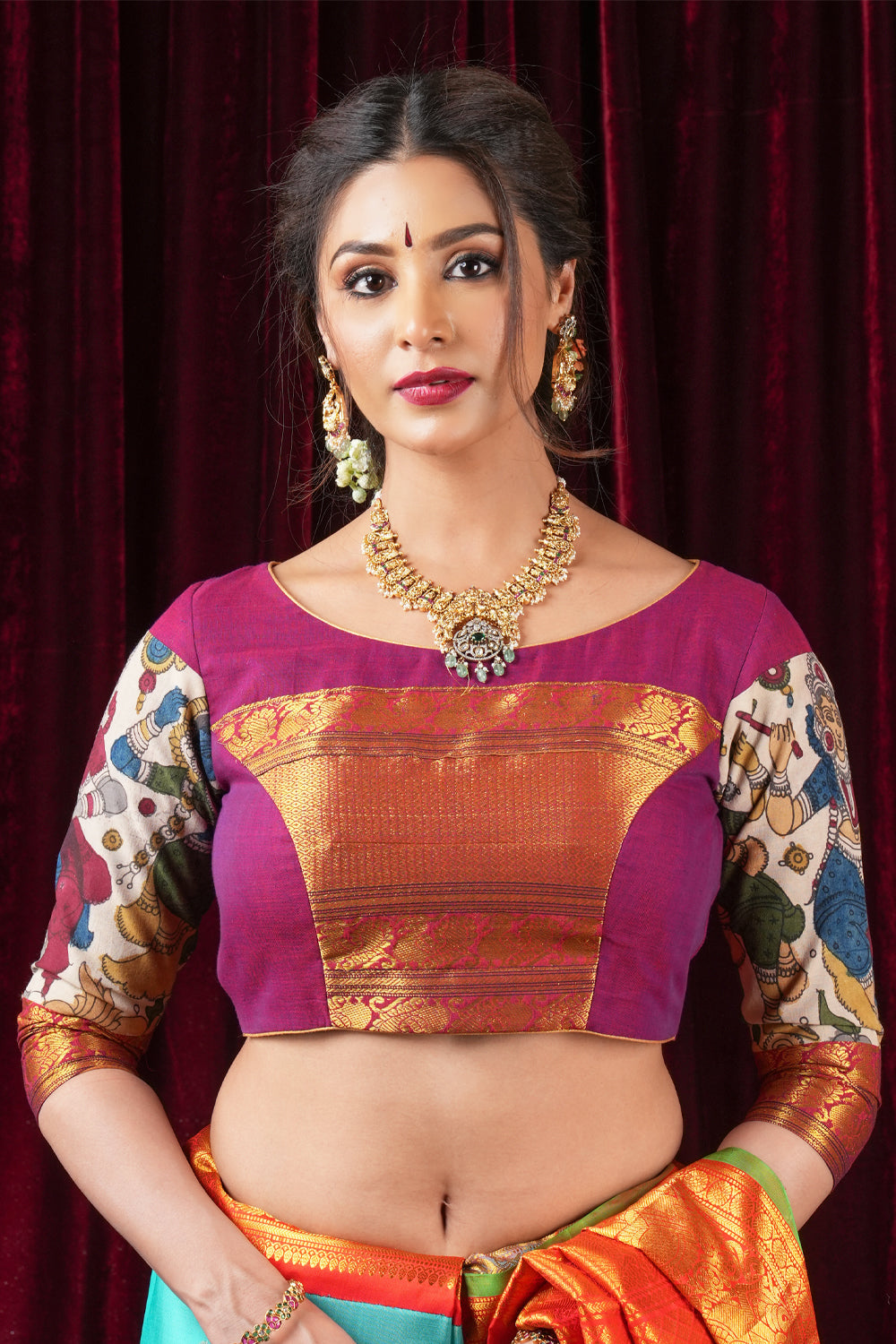 Pravallika Anthati - Classic black linen saree paired with a balloon sleeve  top. 🖤✨. || Wardrobe/Styling : @pravallikaanthati Top/Blouse : @shein_in  || . . . . #saree #linen #blackandwhite #printed #balloonsleeves #top #
