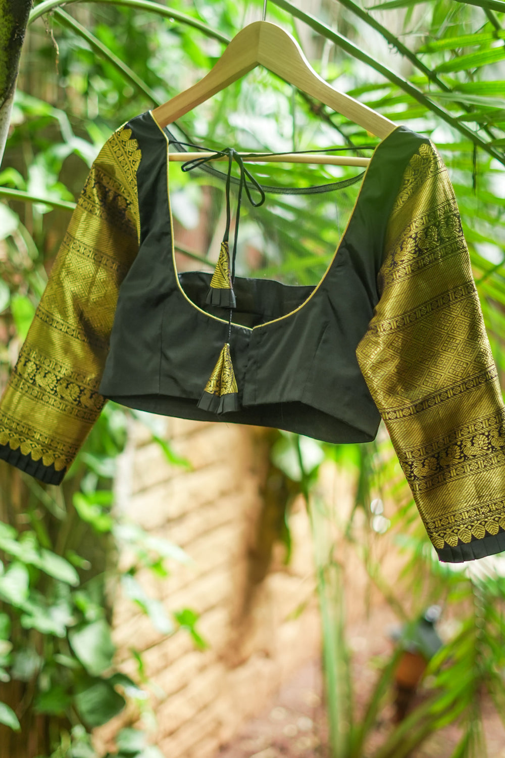 16" Zari Sleeves Kanjivaram Silk Blouse in Black & Gold | Made to Order