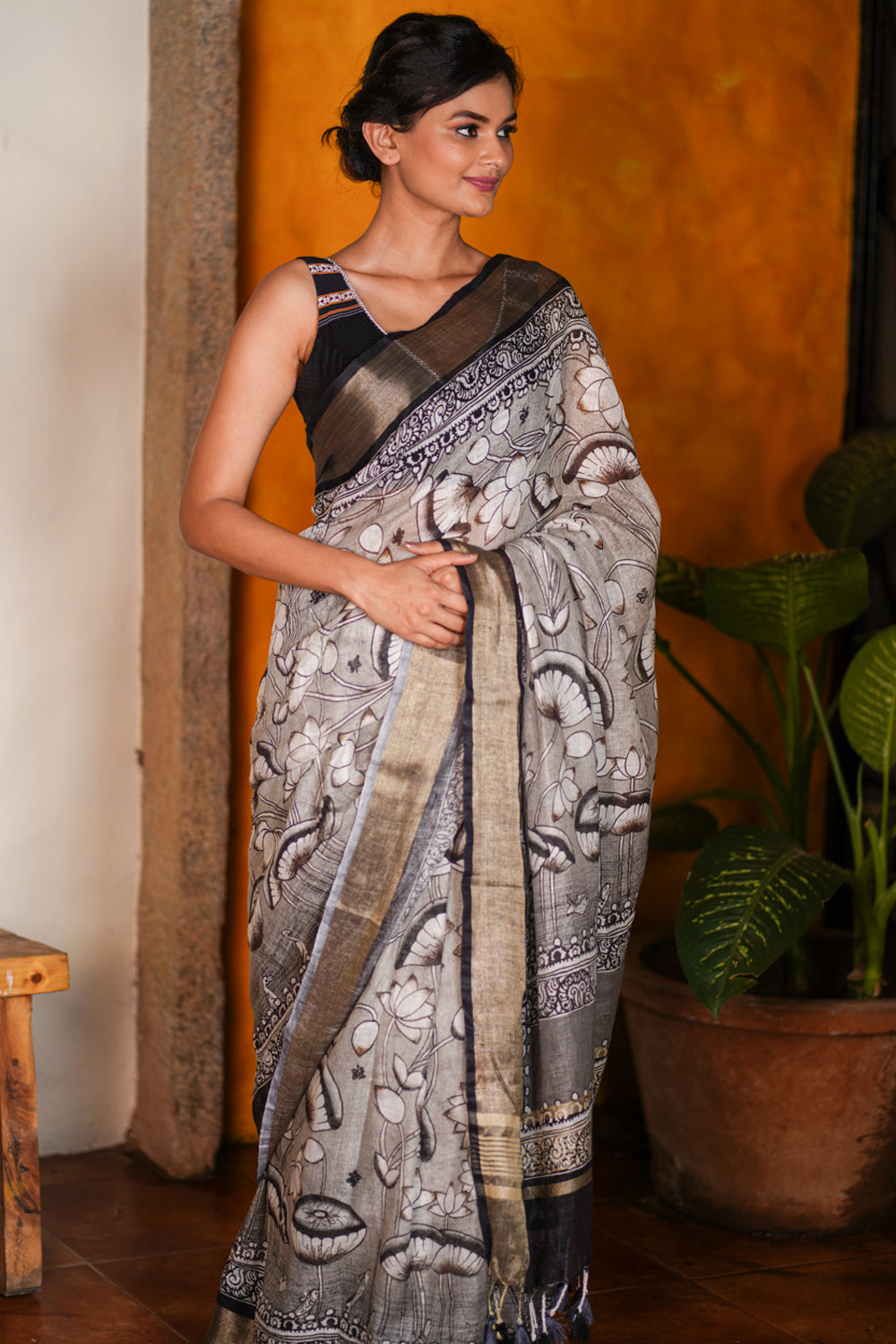 Kalamkari DigitaI Print on Pure Linen by Linen Saree in Gray