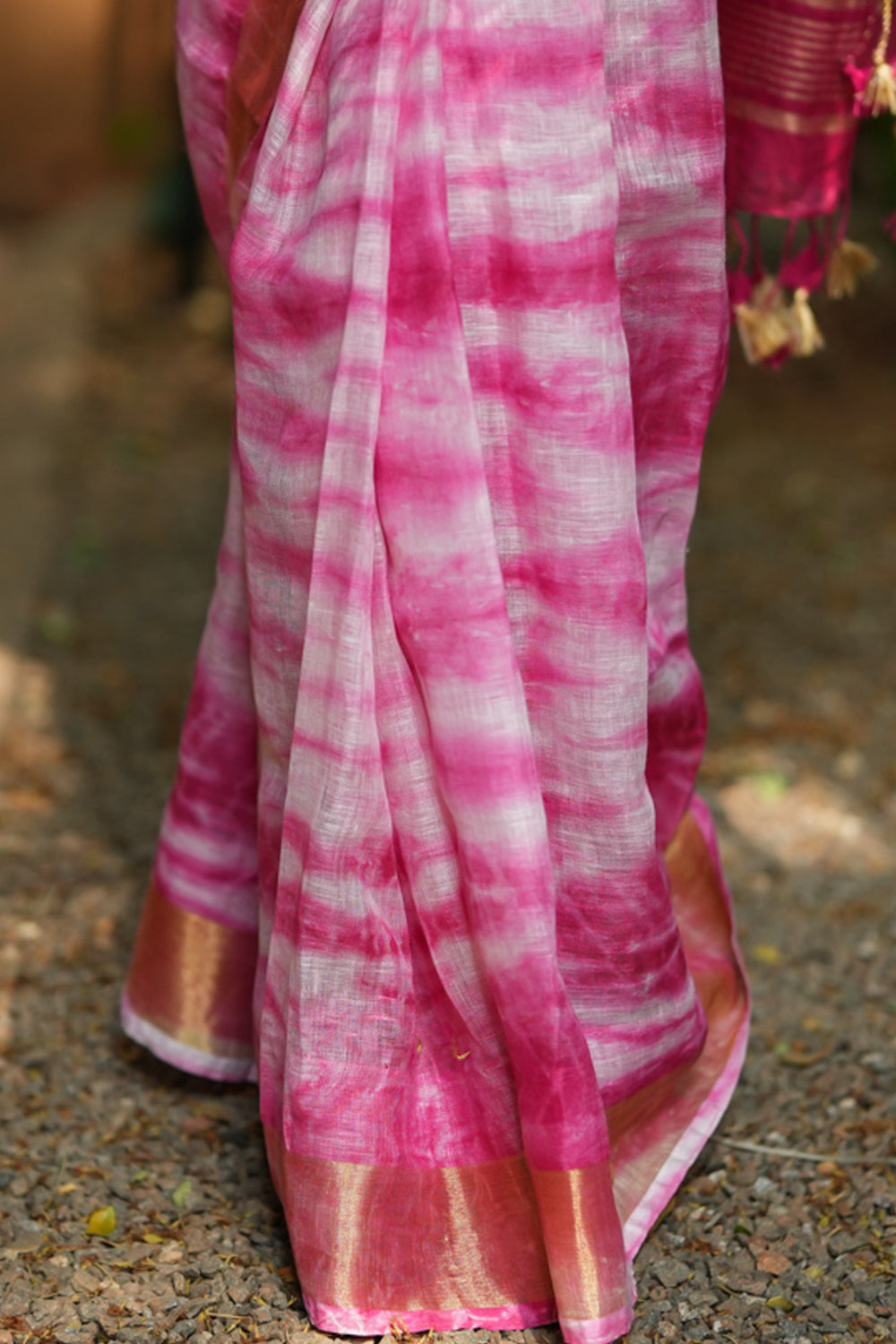 Amaranth Linen Saree with  Shibori Pattern