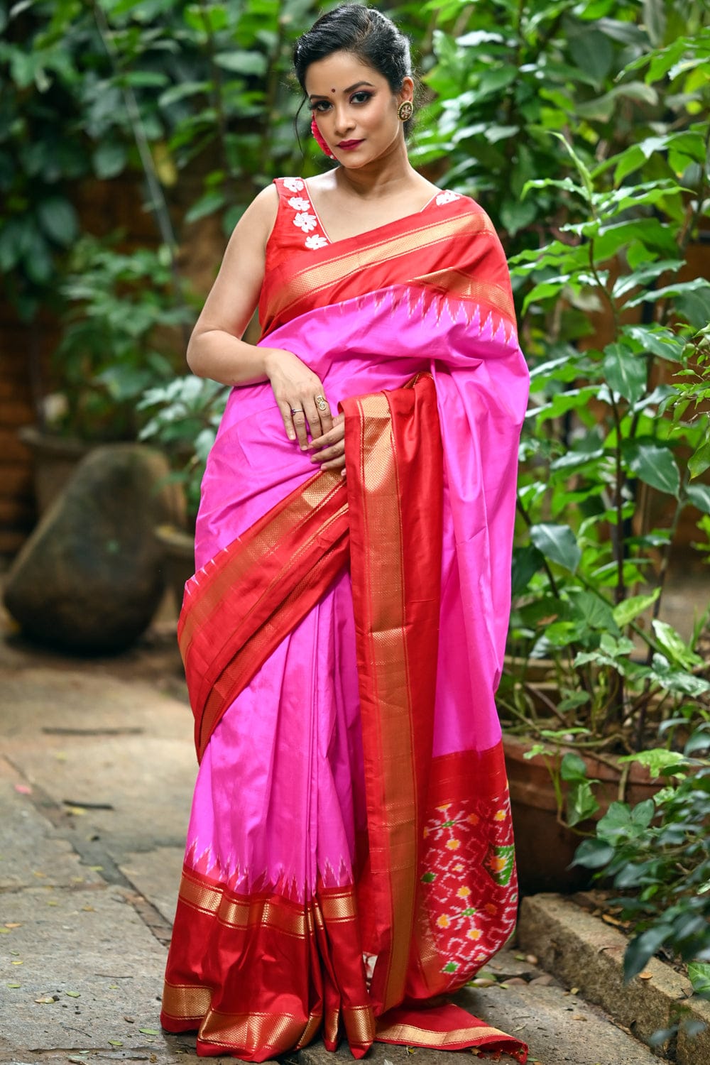 Plain carnation pink pochampally pure silk saree with rose red border with ikat pallu