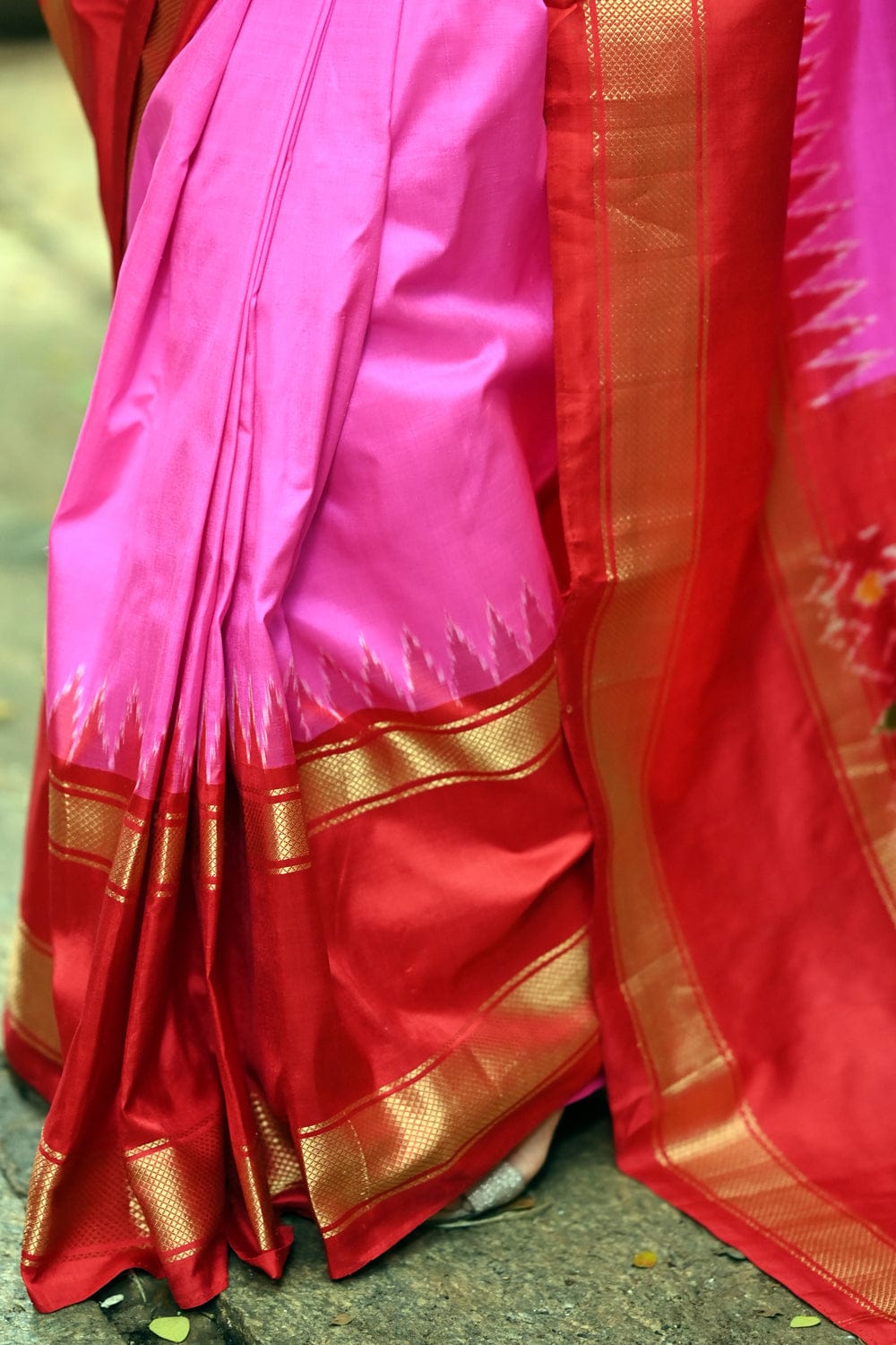 Plain carnation pink pochampally pure silk saree with rose red border with ikat pallu