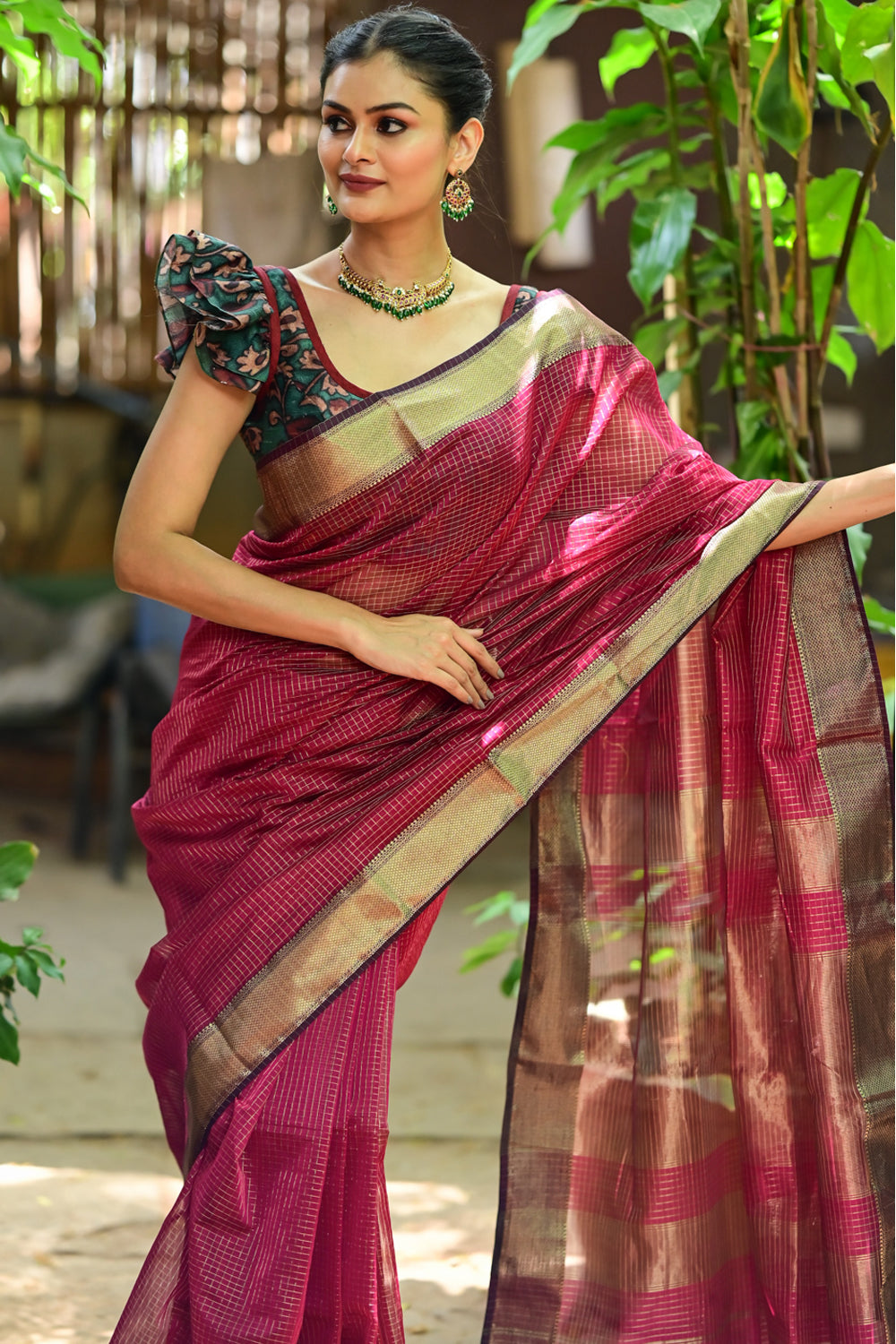 Magenta Pure Maheshwari Silk Cotton Handwoven saree with Zari checks