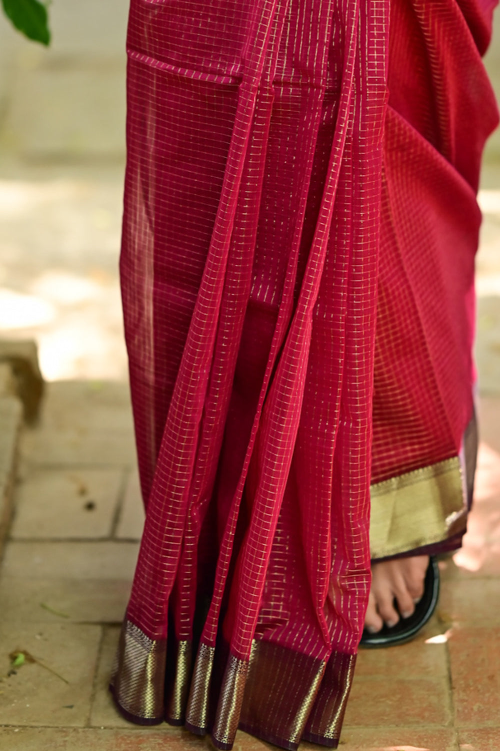 Magenta Pure Maheshwari Silk Cotton Handwoven saree with Zari checks