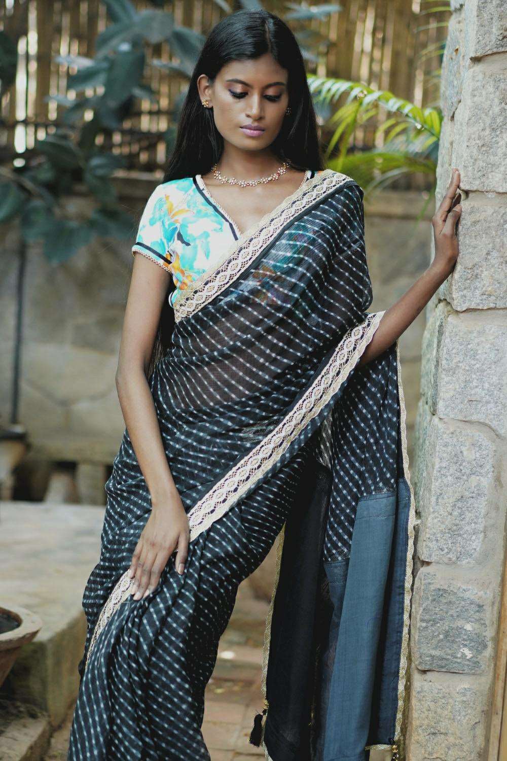 Black and grey handloom & hand dyed leheriya saree with Dull gold filigree border - House of Blouse