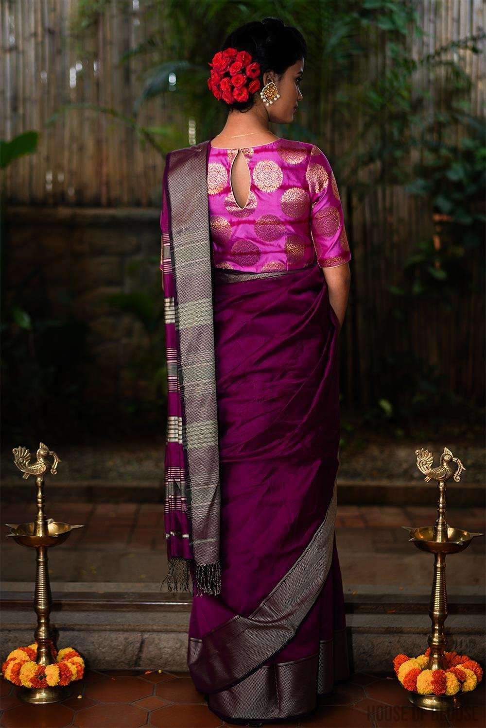 Magenta Maheshwari silk cotton saree with silverish thread border - House of Blouse