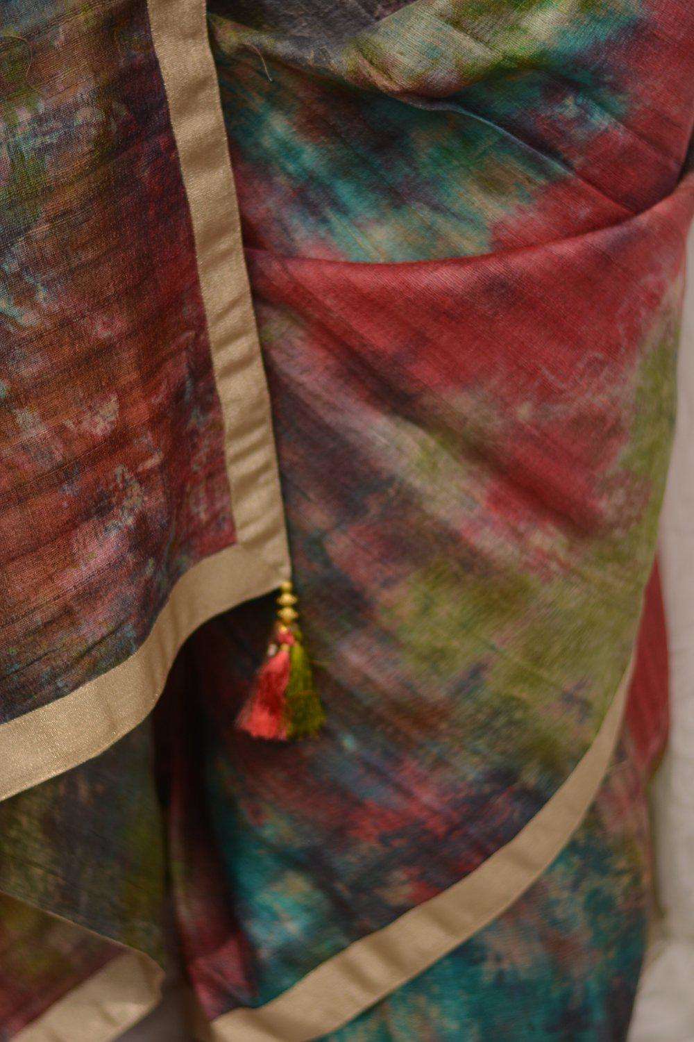 Red, blue and green shibori shaded jute silk saree with gold shimmer border - House of Blouse